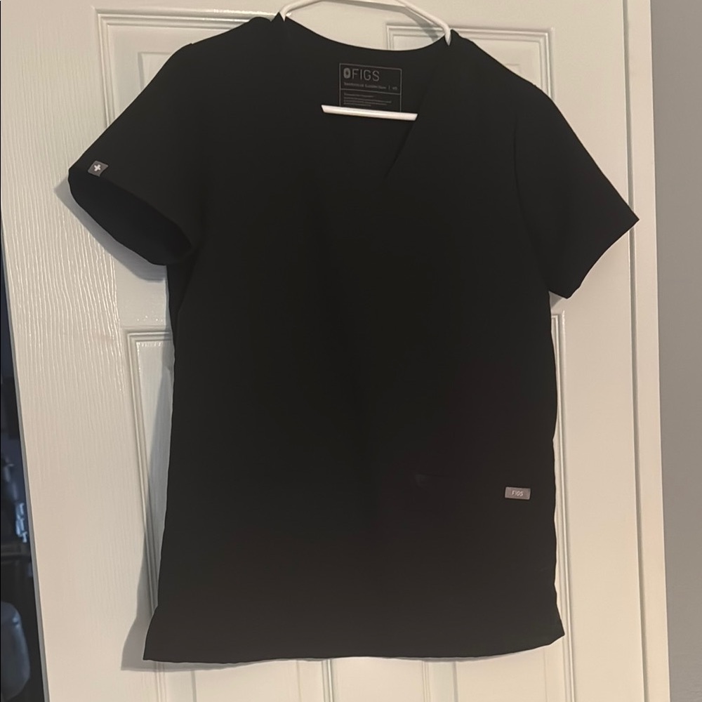 FIGS Women's Classic Black Short Sleeve Top